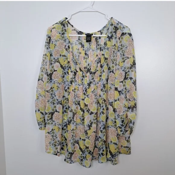 TORRID Bundle Of 2 Cheetah Print & Romantic Floral 3/4 Sleeve Blouses Size 2X - Picture 10 of 14